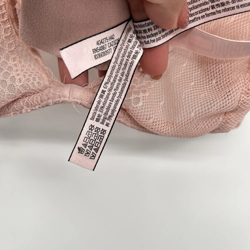 Victoria's Secret Incredible Underwire‎ Unlined Plunge Dark Rose Pink Size 32DD